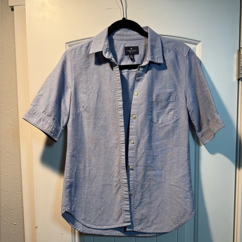 American Eagle 100% cotton button up sz Small